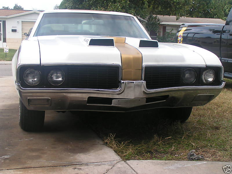 Illustration for article titled Nice Price Or Crack Pipe: The Million Dollar Oldsmobile?
